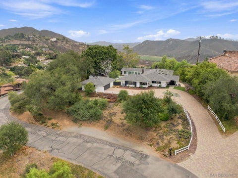 Photo of 3425 Purer Rd Rd, Escondido, CA 92029 (MLS # 260020898SD)