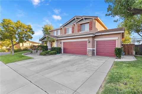 Photo of 29351 Deerfield Circle, Murrieta, CA 92563 (MLS # SW26223098)