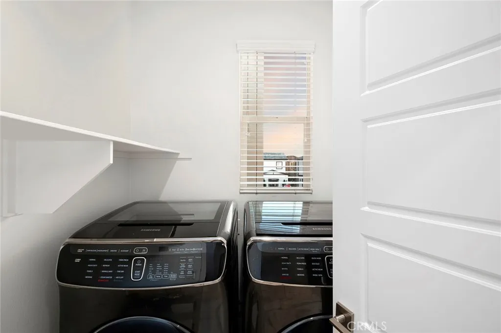 Irvine, California 92618, United States, 3 Bedrooms Bedrooms, ,3 BathroomsBathrooms,Residential,Active,224681