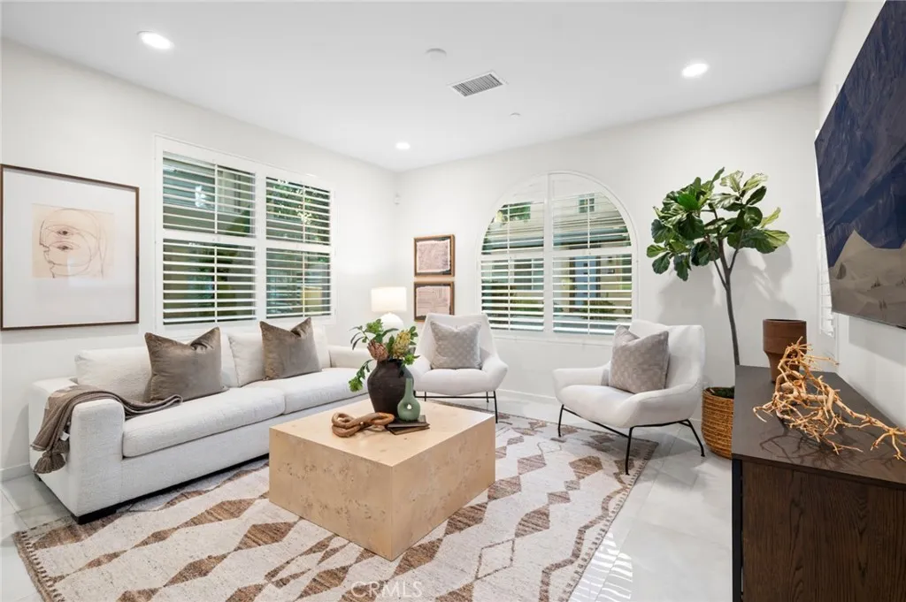 Irvine, California 92618, United States, 3 Bedrooms Bedrooms, ,3 BathroomsBathrooms,Residential,Active,224681