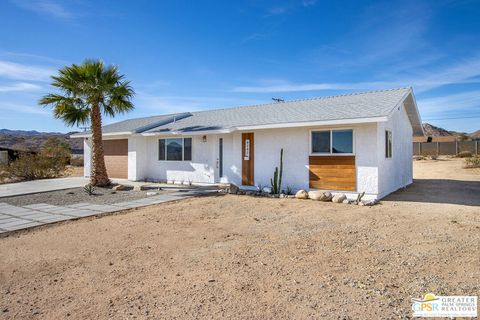 Photo of 4742 Avenida La Flora Desierta, Joshua Tree, CA 92252 (MLS # 25489579)
