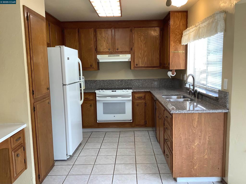 LELAND - Residential Lease