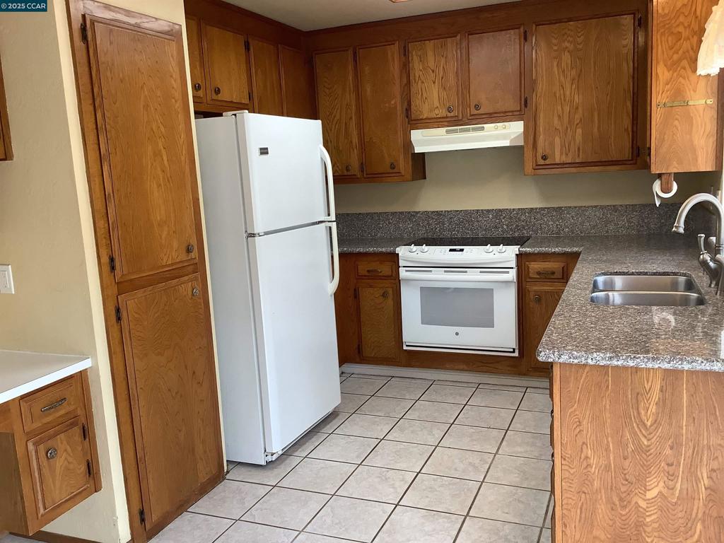 LELAND - Residential Lease