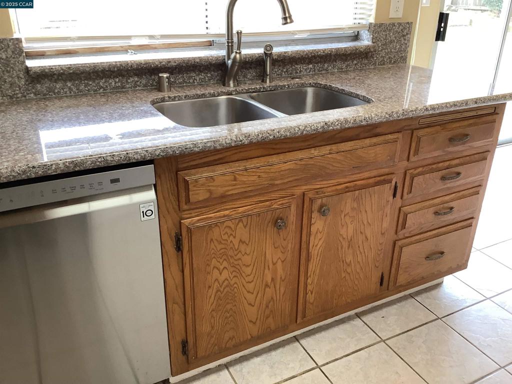 LELAND - Residential Lease