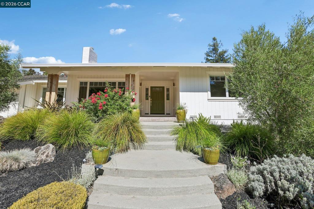 49 Corliss Dr