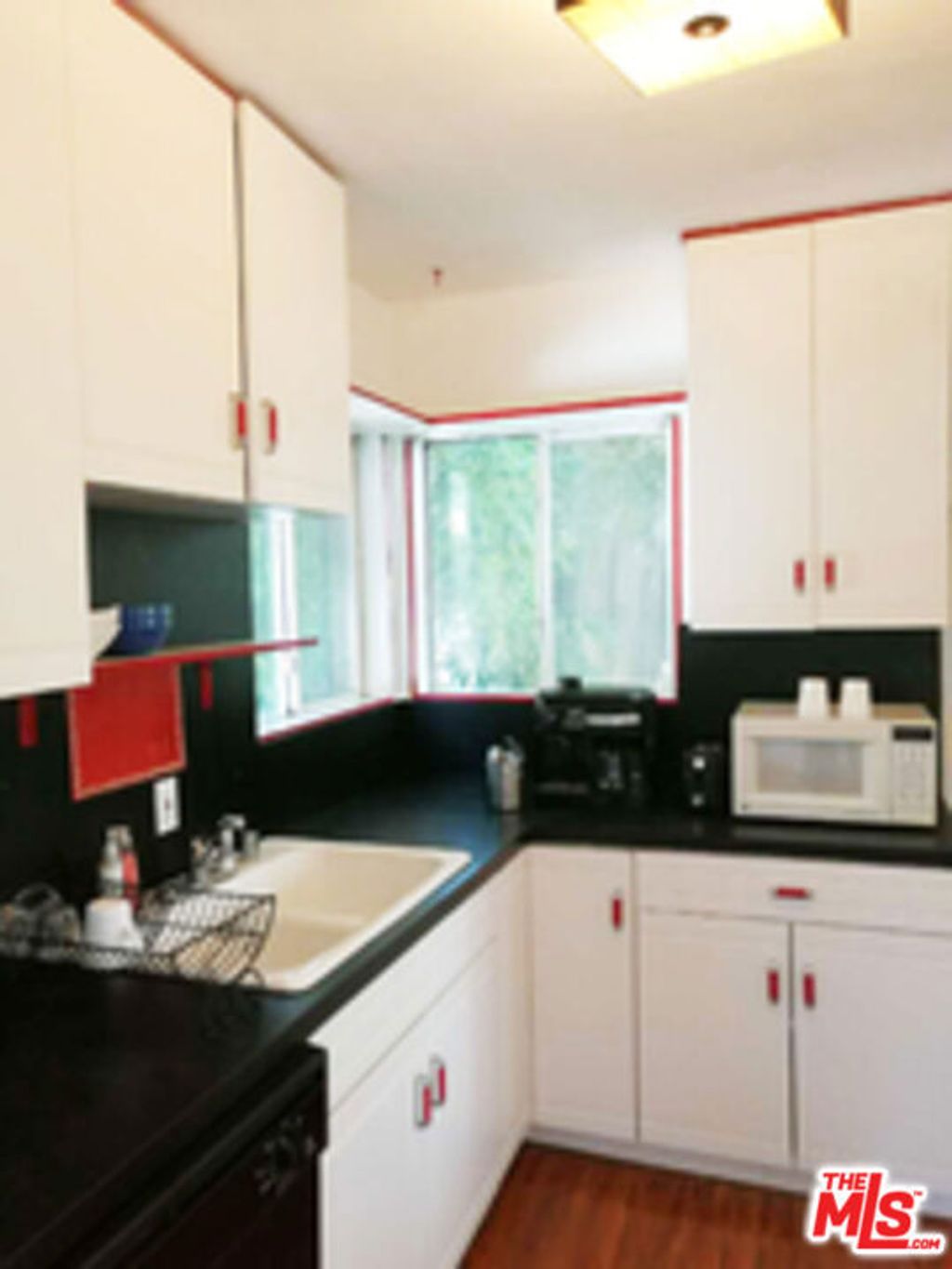 Photo of 4226 Redwood Avenue, Los Angeles, CA 90066 (MLS # 25595501)