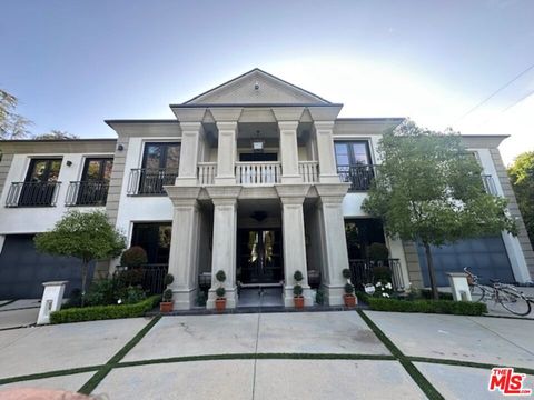 Photo of 4425 Haskell Avenue, Encino, CA 91436 (MLS # 26807243)