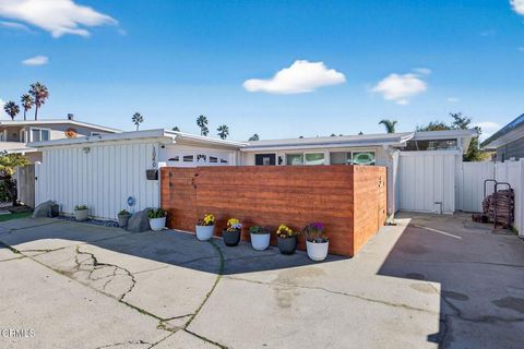 Tiny photo for 1040 Dover Lane, Ventura, CA 93001 (MLS # V1-33628)