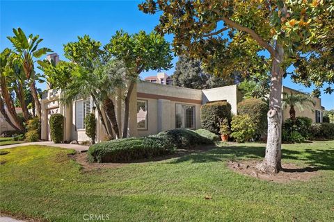Photo of 5512 W Paseo Del Lago #C, Laguna Woods, CA 92637 (MLS # SB25208162)