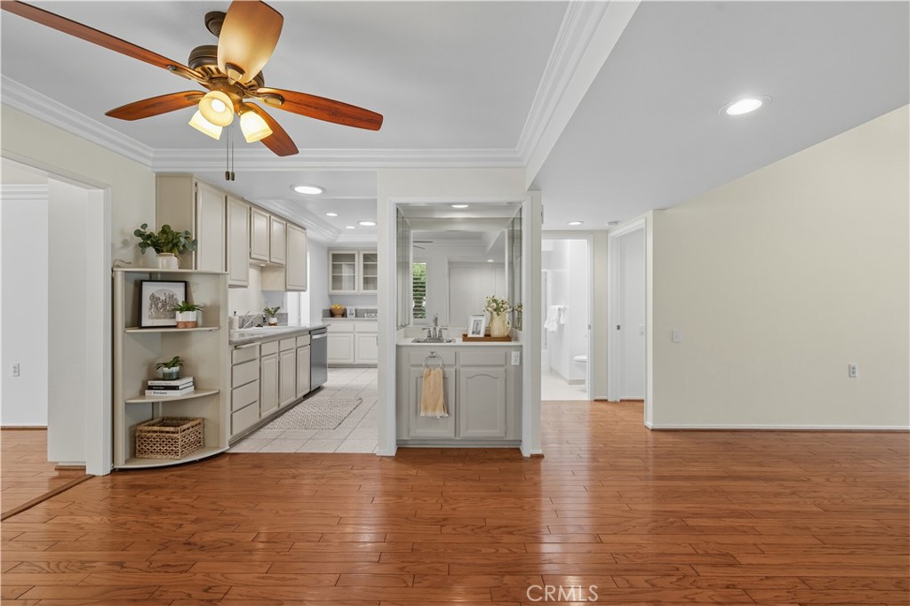5512 W Paseo Del Lago C