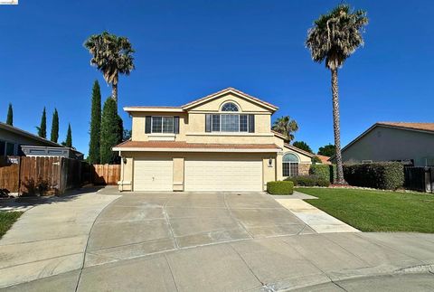Photo of 661 Tracey Jean Ct Ct, Tracy, CA 95377 (MLS # 41136186)