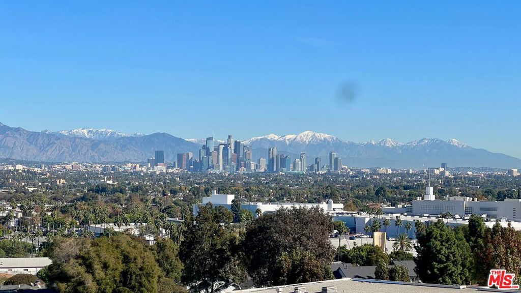 Photo of 3921 Don Diablo Drive, Los Angeles, CA 90008 (MLS # 25615047)