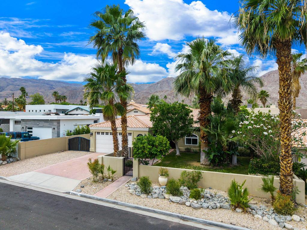 53845 Avenida Vallejo