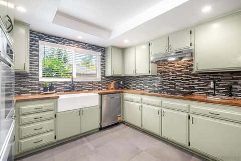 Photo of 1348 Via Christina, Vista, CA 92084 (MLS # 260016680SD)