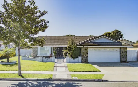 16457 Mount Newberry Cir, Fountain Valley, CA 92708 - MLS#: OC26059329