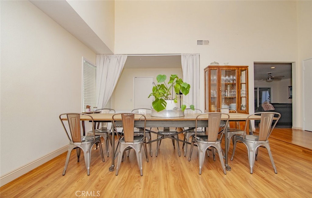 16457 Mount Newberry