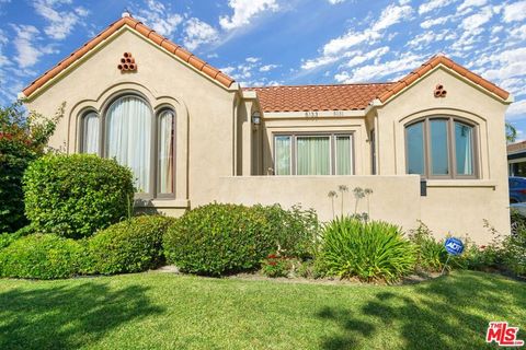 Photo of 5133 Brynhurst Avenue, View Park, CA 90043 (MLS # 25616895)