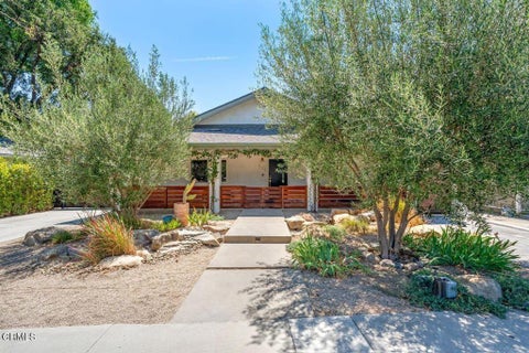 Photo of 511 E Aliso Street, Ojai, CA 93023 (MLS # V1-38407)