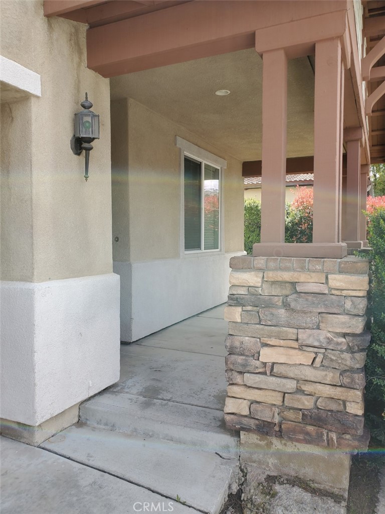 This is a stunning home located in a gated community with lake views! Featuring 4 bedrooms plus a office and upstairs loft Open concept eat in kitchen with granite countertops and large island Family room with fireplace, spacious interior laundry room Primary bedroom is large and has a walk in closet New carpet throughout the home and a gardener included $3500 per month on a one year lease Good credit and rental history Applications to be issued to applicant directly from listing agent Only Coldwell Banker Kivett Teeters applications will be accepted Call for a appointment to see 951-765-9509