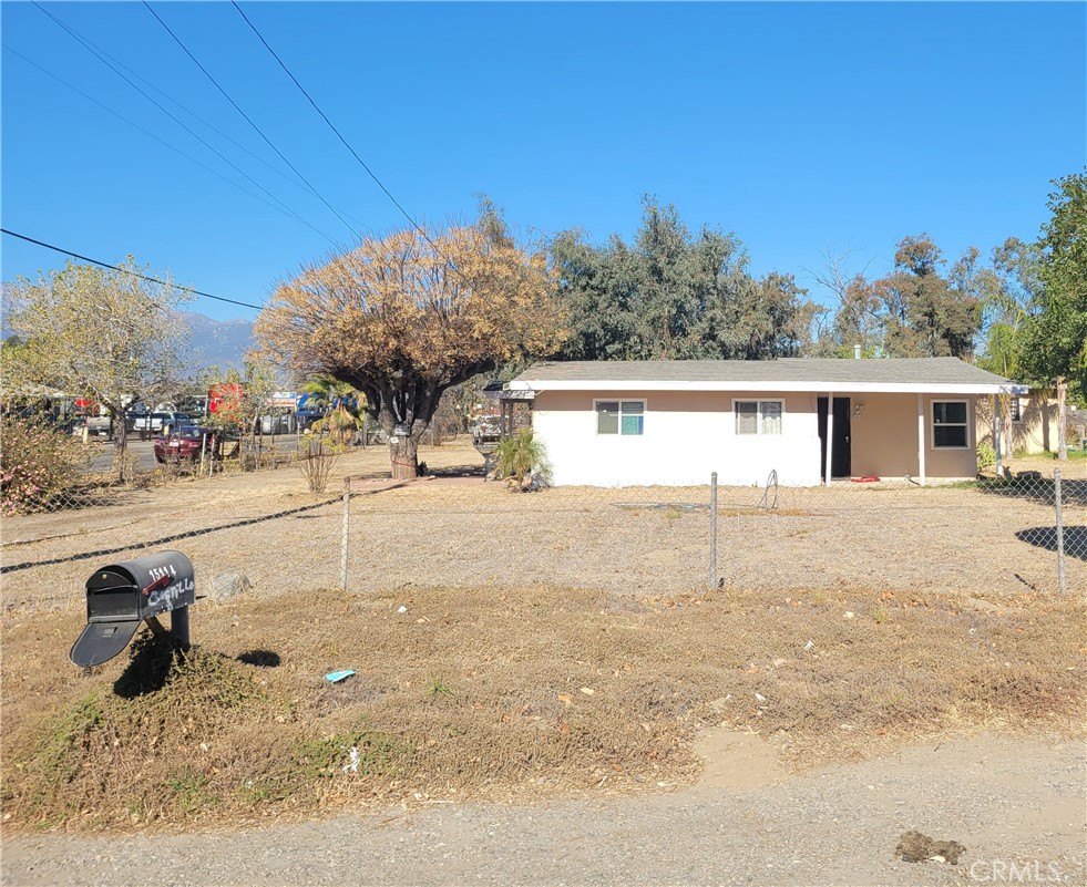 Corner lot just under a half acre, zoned light industrial (M-1). In the immediate vicinity there are service centers for semi trucks. Please check with the City as to permitted uses.