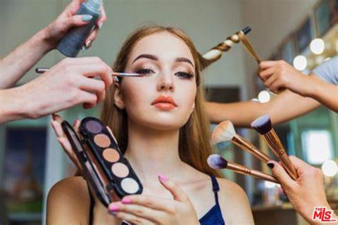 Photo of 421 N Rodeo Drive Drive, Beverly Hills, CA 90210 (MLS # 25627603)