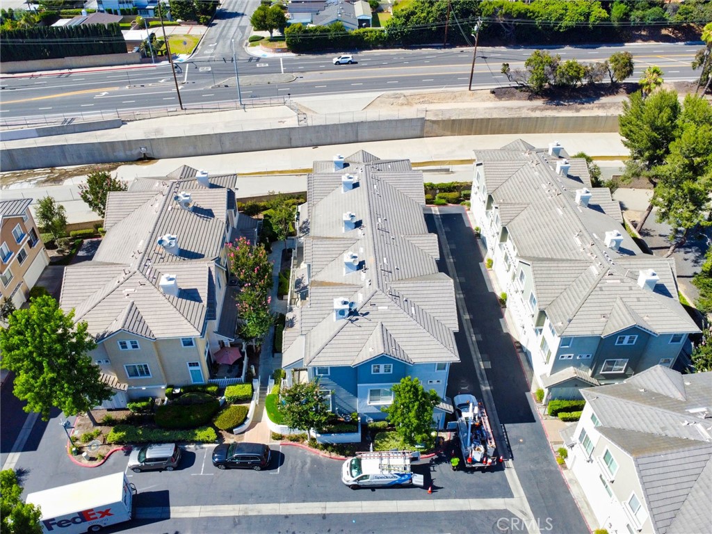 9 Coveside Court