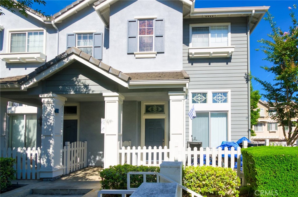 9 Coveside Court