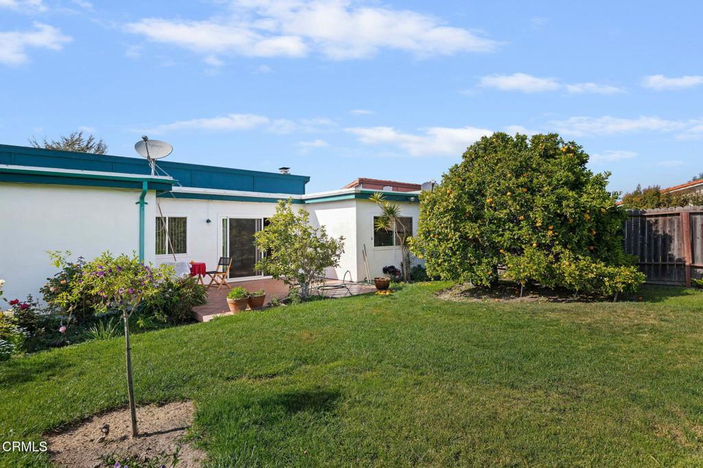 1126 Lawrence Way
