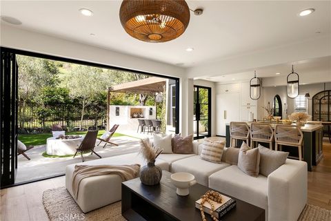 Photo of 9 Calle Saltamontes, San Clemente, CA 92673 (MLS # OC26061288)