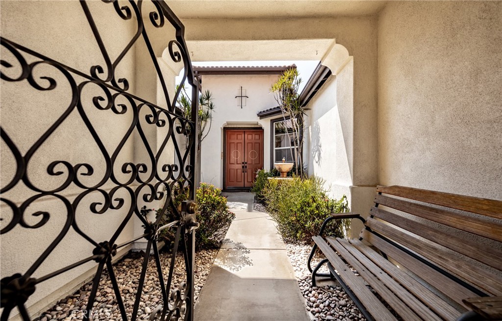 26549 Tanager Court