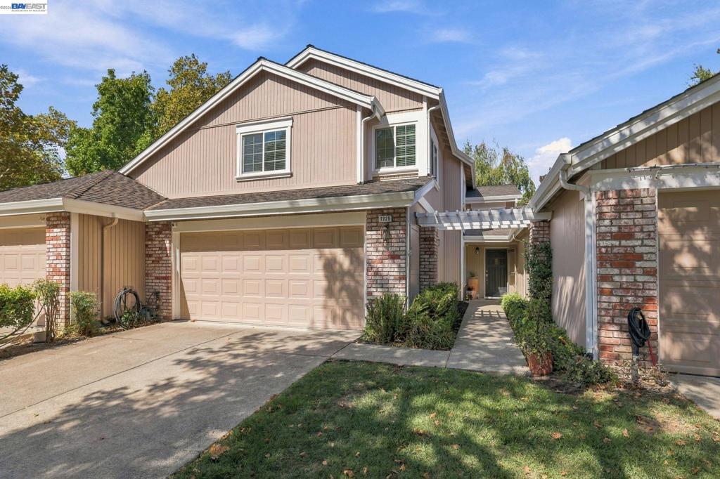 1125 Shady Creek Pl