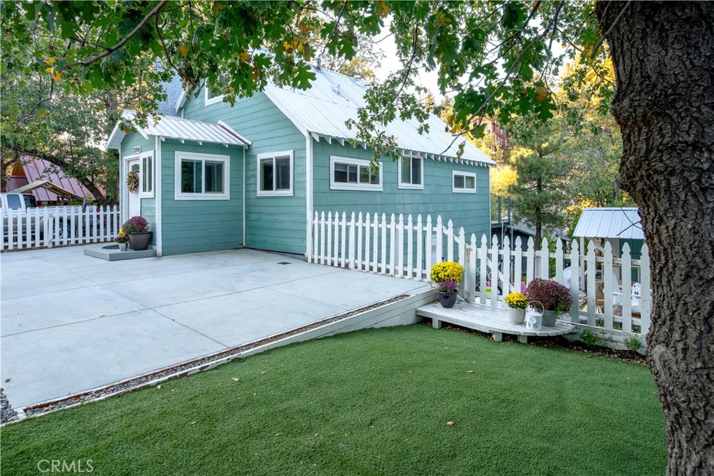 Properties 3 32958 Squirrel Ln