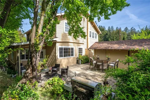MLS: HD26054809