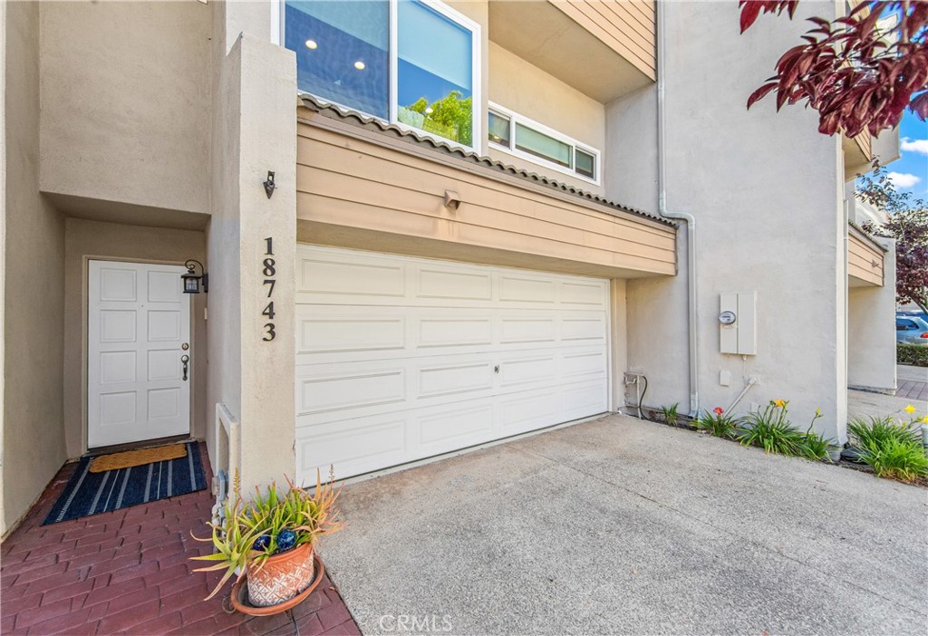 18743 Club Lane