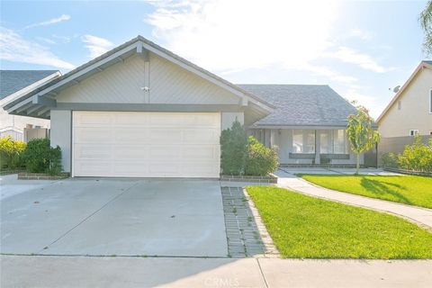 6870 Via Kannela Stanton CA 90680
