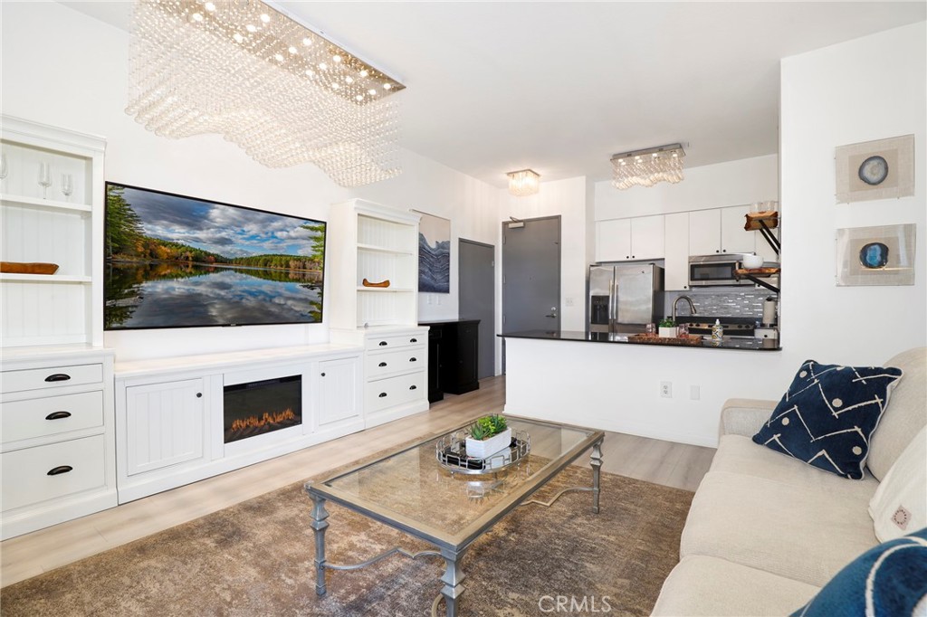 488 e ocean boulevard 818
