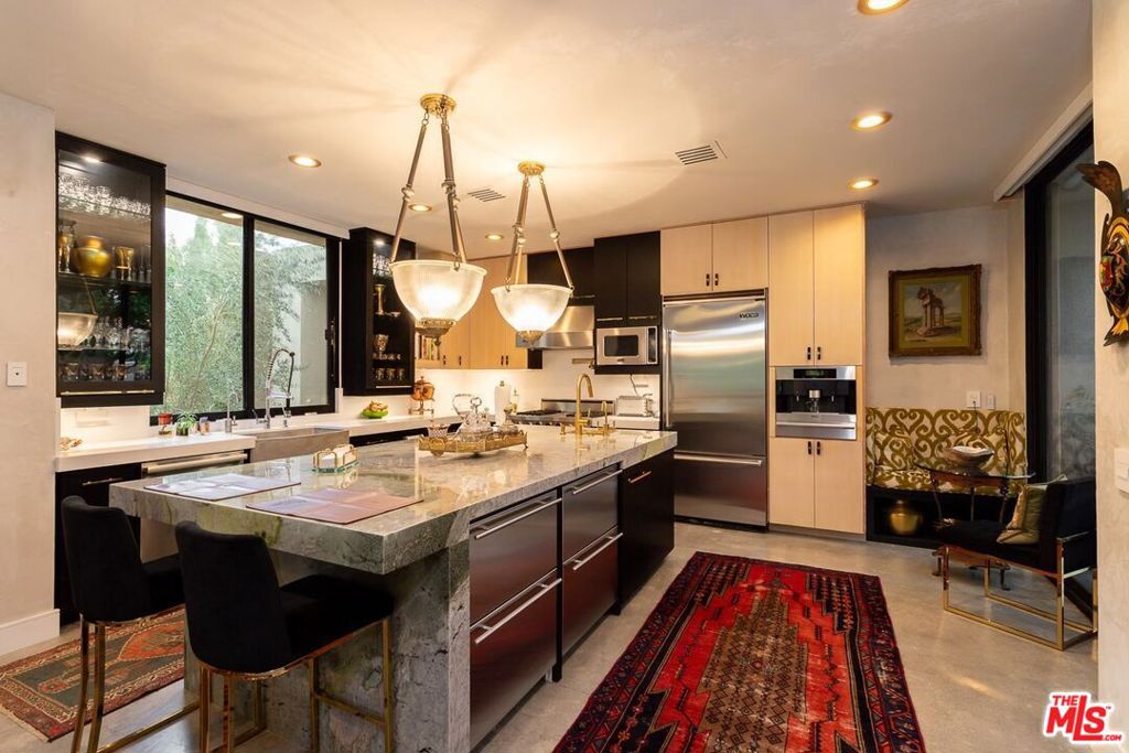 74687 Arroyo Drive