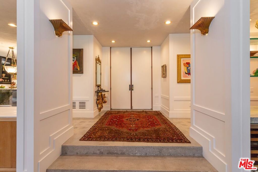 74687 Arroyo Drive