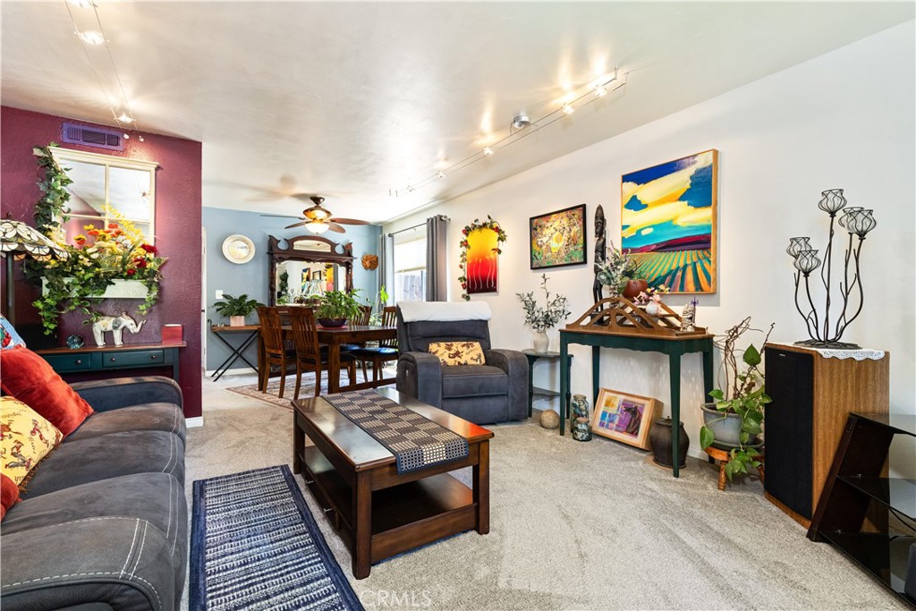 1105 Parkview Ln.