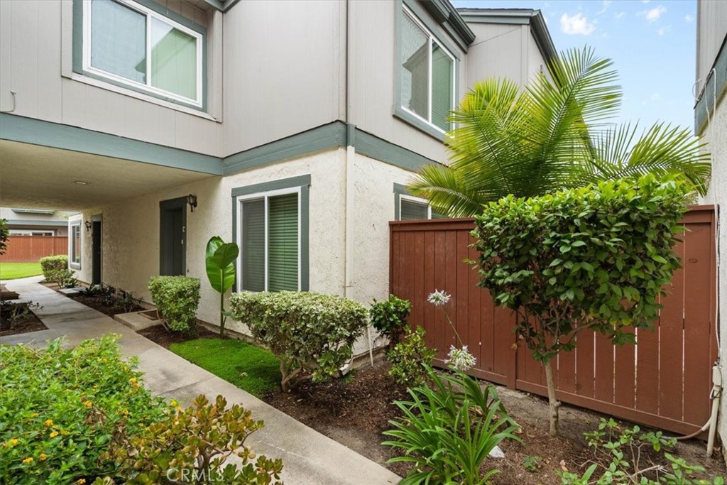 Excellent two story corner unit townhouse offers privacy and comfortable living. Located in the high performing Walnut Valley Unified School District with award wining schools within 3-5 miles (Maple Hill Elementary, Quail Summit Elementary, Chapparal Middle and Diamond Bar High). Walking distance to The Diamond Bar Towne Center and Towne Center Village that include several convenient grocery stores, banks, restaurants, cafes and pharmacies such as USPS, Albertsons, Walmart, CHASE, Wells Fargo, CITI and US Bank. Target, CVS Pharmacy, Sprouts, Diamond Bar Golf Course and the 57, 60, 71 and 10 freeways are within direct and easy access. Spacious 1,191 square foot townhouse with a separate living room and dining area and lots of natural light. Upgrades include floors throughout, fresh interior paint, recessed lights and/or fans, fully loaded kitchen with quartz counter, appliances and refrigerator, energy efficient dual pane windows and sliding door. Both bedrooms upstairs and primary bedroom features good size closet and dual sinks, in-unit laundry includes washer/dryer, central air and heat and independent two car garage. New in-unit water heater installed March 2023 and under warranty. The Cimmaron Oaks I HOA offers residents several amenities including immaculately maintained green spaces, walking paths, a swimming pool and spa, play areas and tennis courts and monthly dues include trash, water and roof coverage.