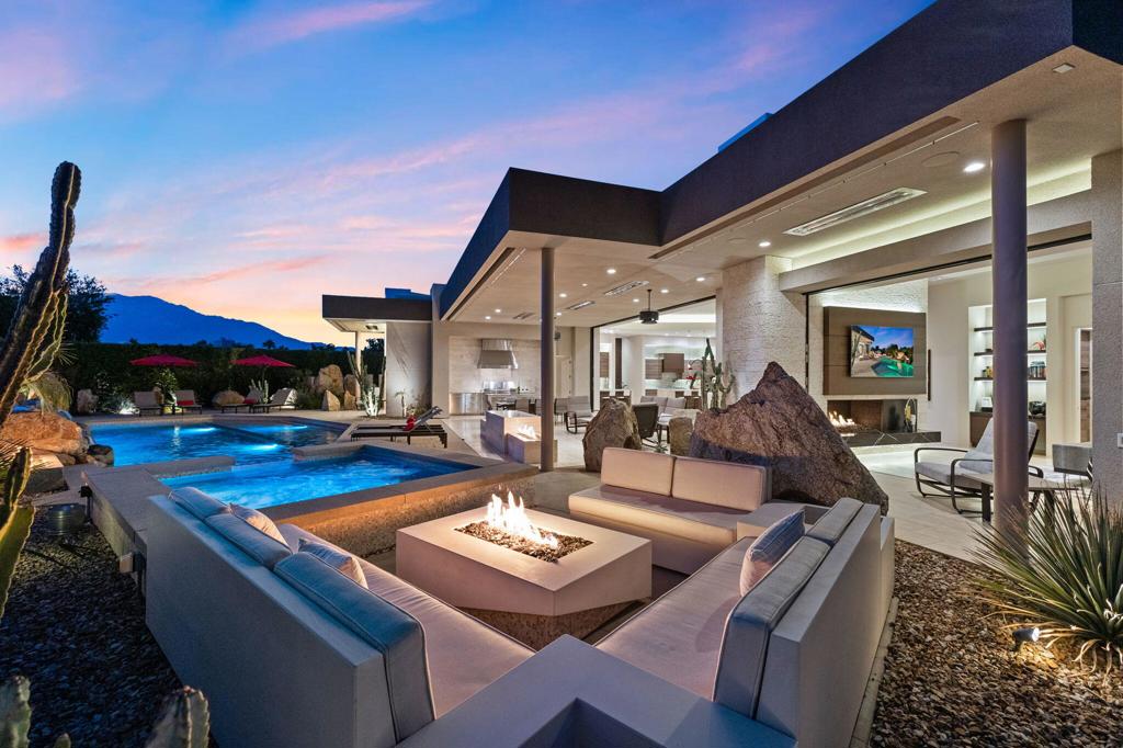 1 Sterling Ridge Drive