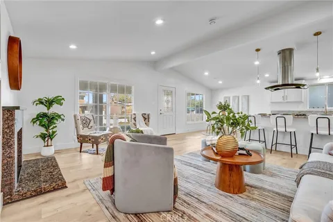 4122 W Kent Ave, Santa Ana, CA 92704 - MLS#: OC25279286