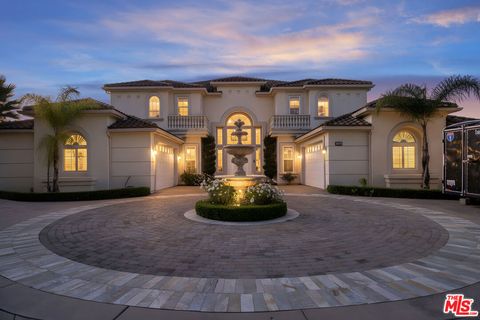 Photo of 11158 Lopez Court, Moorpark, CA 93021 (MLS # 25602591)