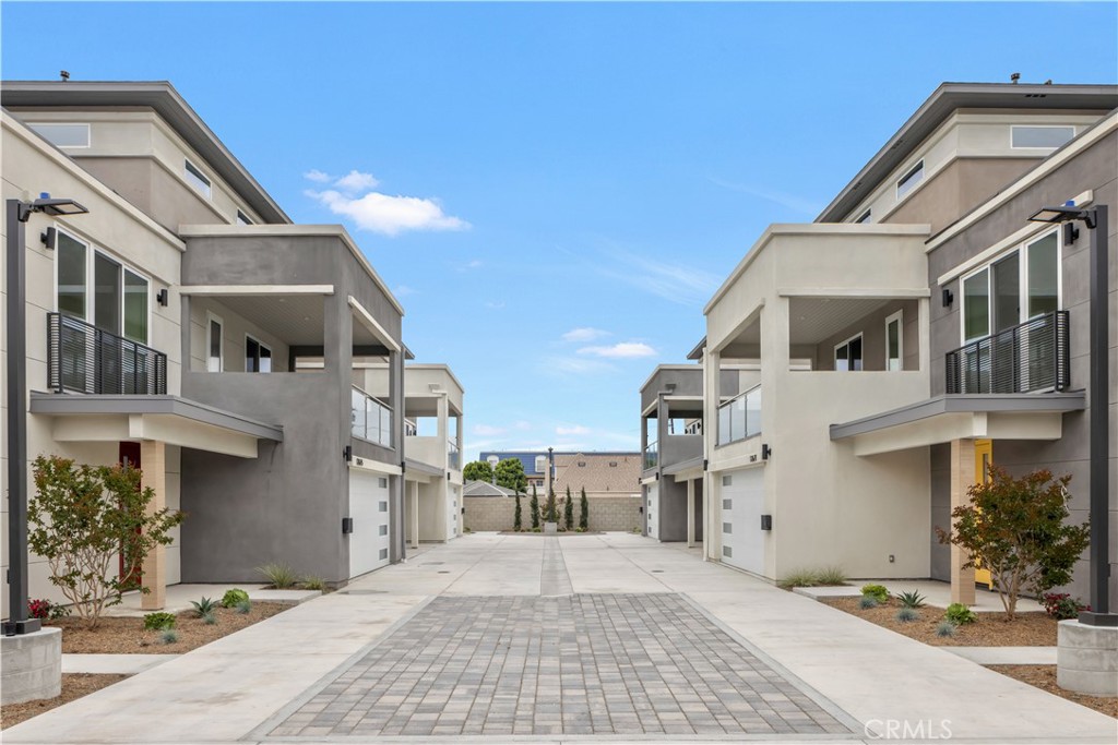 Garden Walk (GARW) - Residential Lease