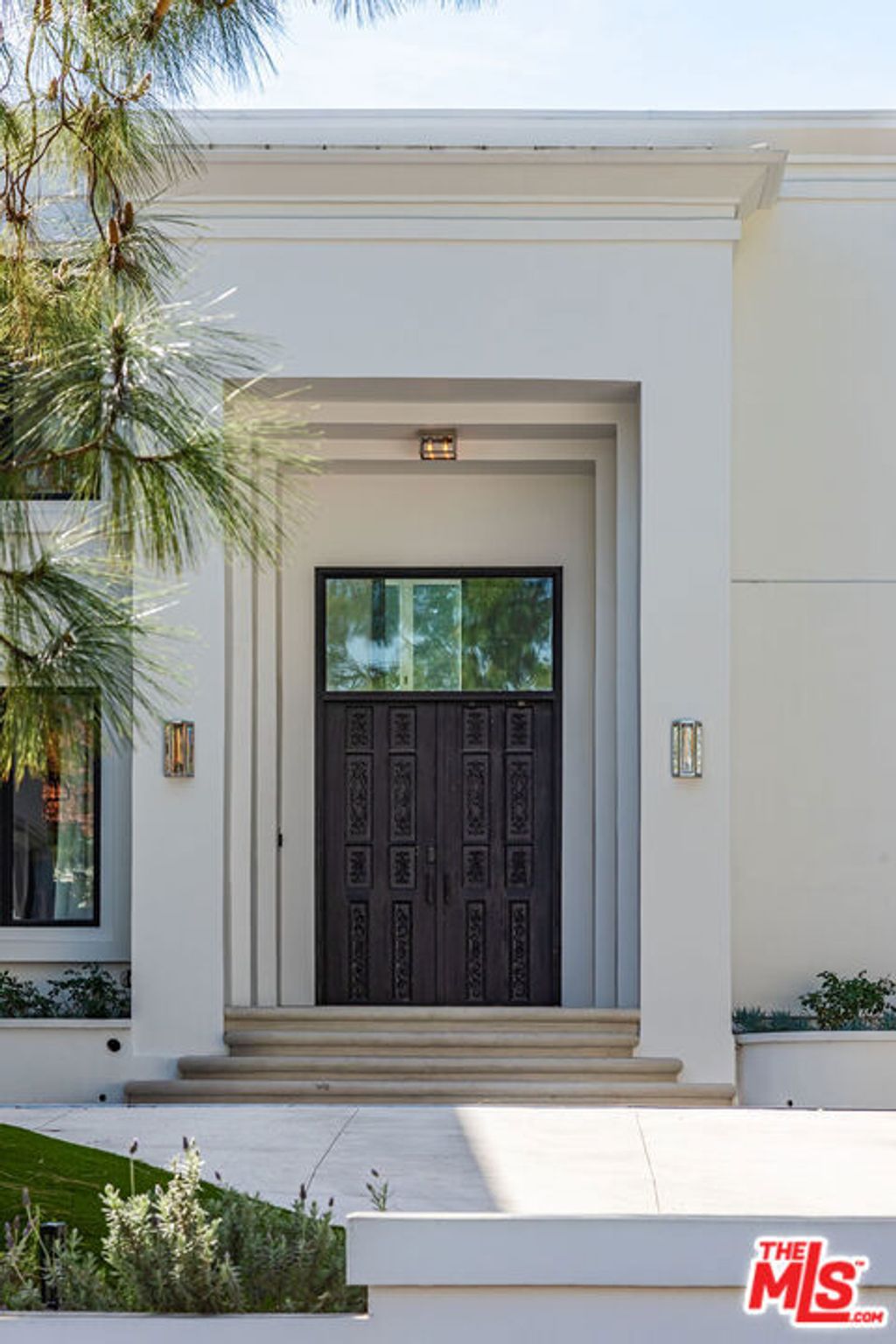 Photo of 12000 Crest Court, Beverly Hills, CA 90210 (MLS # 25576779)