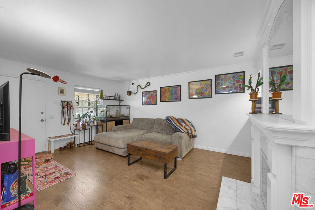 9066 Candlestick Lane 5