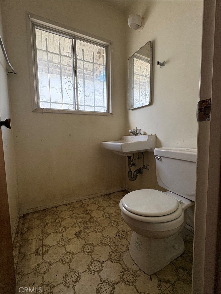 5179 Inglewood Blvd.