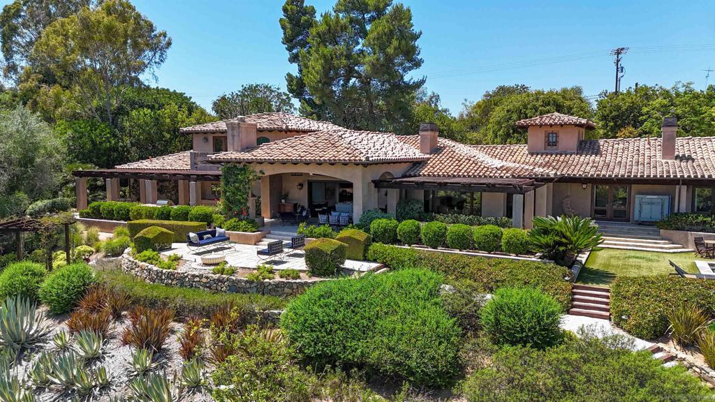 6871 Las Colinas
