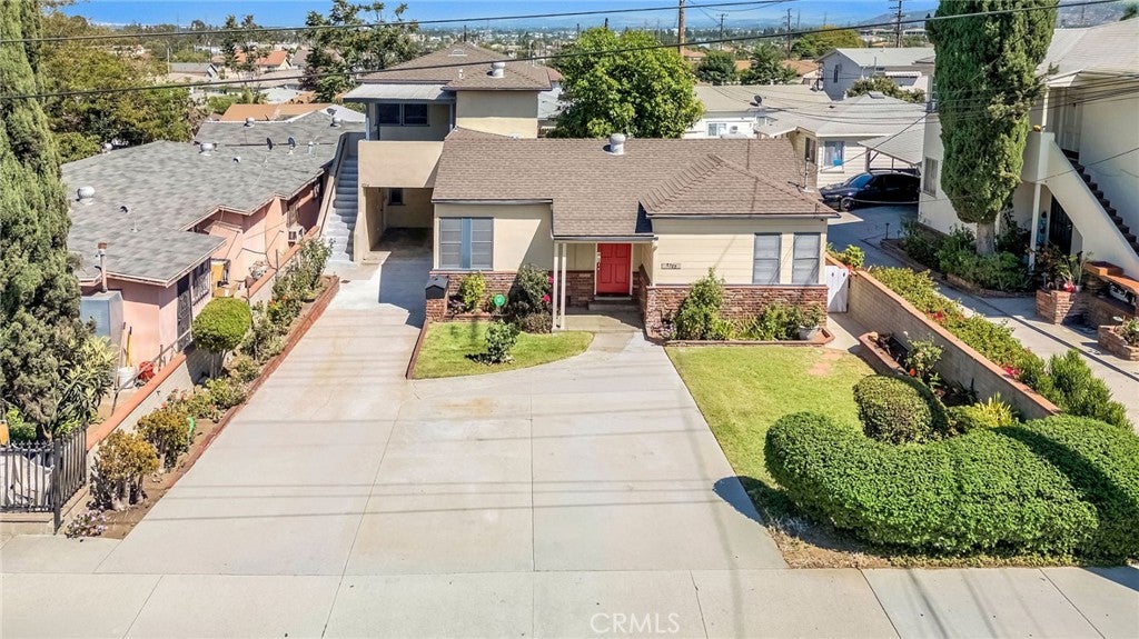 2702 Del Mar