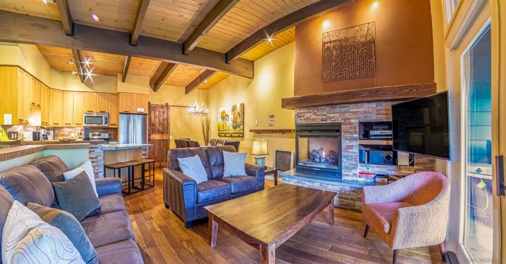 Mammoth Lakes, California 93546, United States, 3 Bedrooms Bedrooms, ,3 BathroomsBathrooms,Residential,Active,171468